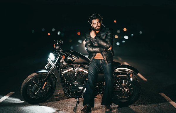 Welche Vorteile bieten leichte Materialien in der Fahrzeugproduktion?